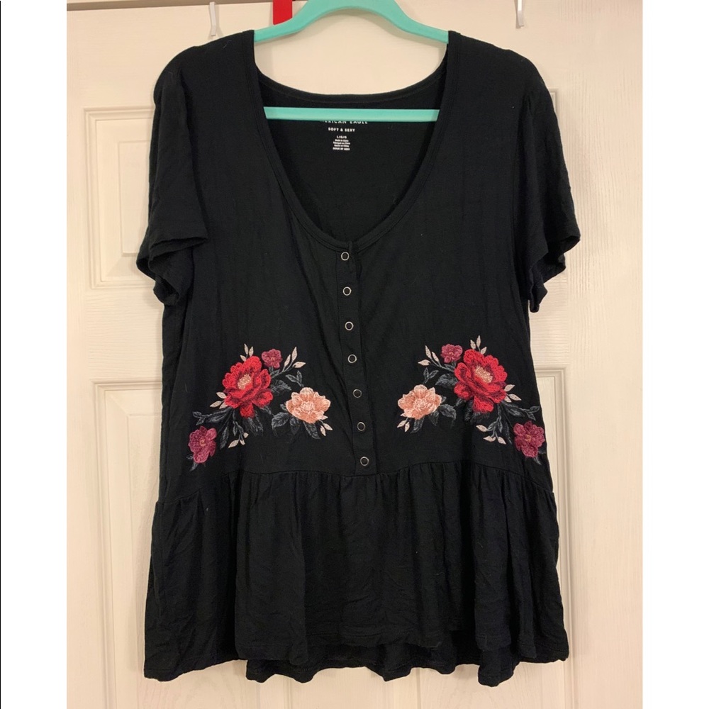 American Eagle Black Floral T-Shirt